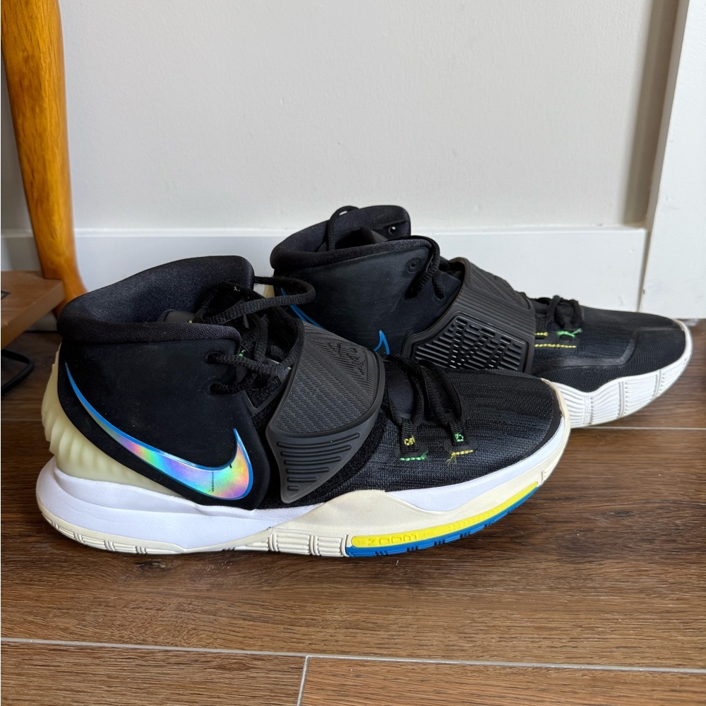 Nike Men’s Basketball Sneakers